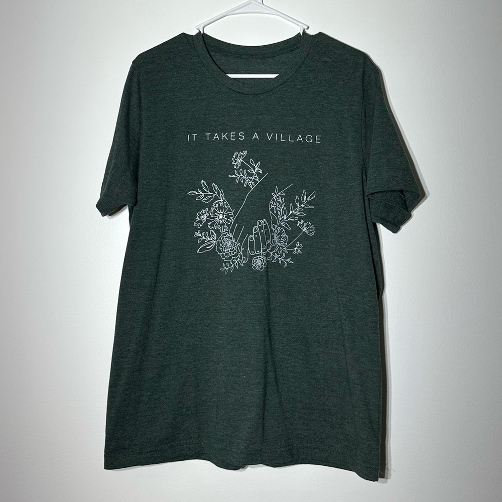 *💙 3 for $15* Heather Green T-shirt
